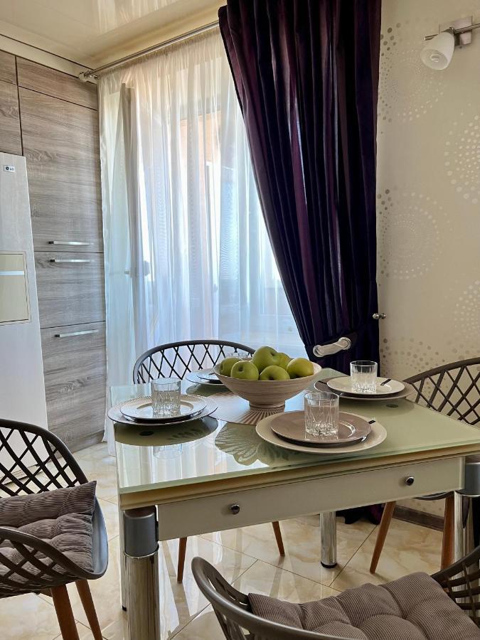 Relax. Просторі Та Затишні Апартаменти Ternopil Exterior foto